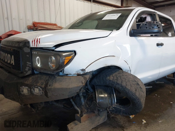 2013 Toyota Tundra z VIN 5TFDY5F10DX274318, wystawiony jako IAAI lot #41729475 z przebiegiem 253 873 mil mil oraz . Historia ofert i sprzedaży dostępna na DreamBid. Obrazek 6.