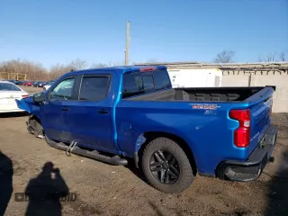 2022 Chevrolet Silverado 1500 LT Trail Boss with VIN 3GCUDFED4NG535596, listed as a Copart auction lot 48156975 with 35,225 mi miles and Salvage Title. Bid and sale history available at DreamBid. Image 2.