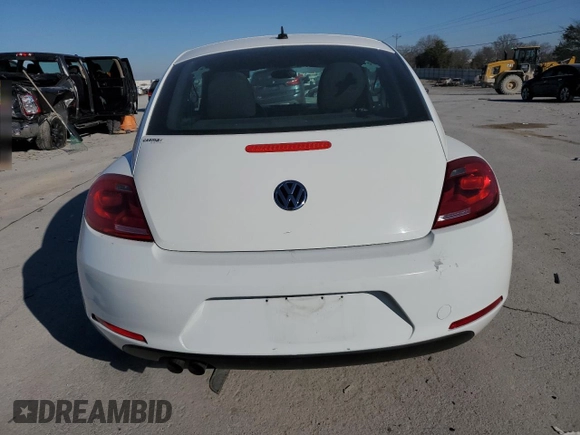 2014 Volkswagen Beetle Entry with VIN 3VWF17AT2EM646506, listed as a Copart auction lot 89149165 with 81,106 mi miles and Salvage title. Bid and sale history available at DreamBid. Image 6.