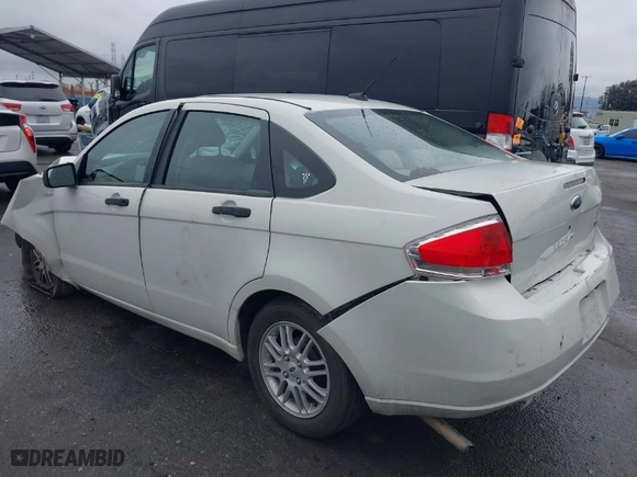 2009 Ford Focus SE with VIN 1FAHP35N19W114402, listed as a IAAI auction lot 41510501 with 1 mi miles. Bid and sale history available at carsss.com. Image 3.
