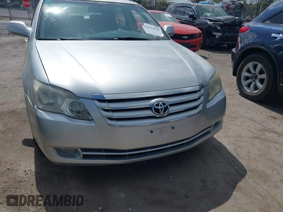 2005 Toyota Avalon XL with VIN 4T1BK36BX5U051434, listed as a IAAI auction lot 41914519 with 300,232 mi miles and . Bid and sale history available at DreamBid. Image 6.