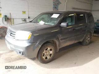 2012 Honda Pilot LX with VIN 5FNYF4H23CB015371, listed as a IAAI auction lot 41852341 with 180,000 mi miles and . Bid and sale history available at carsss.com. Image 17.