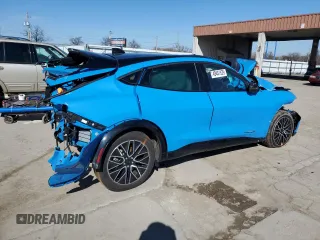 2024 Ford Mustang Mach-E Premium с VIN 3FMTK3SU4RMA15048, выставлен на аукционе Copart как лот 49441935 с пробегом Не указан миль и Списание • Salvage title. История ставок и продаж доступна на DreamBid. Изображение 3.