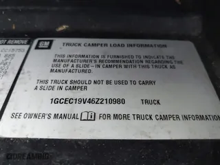 2006 Chevrolet Silverado 1500 LT1 with VIN 1GCEC19V46Z210980, listed as a IAAI auction lot 40189952 with 228,543 mi miles. Bid and sale history available at carsss.com. Image 9.
