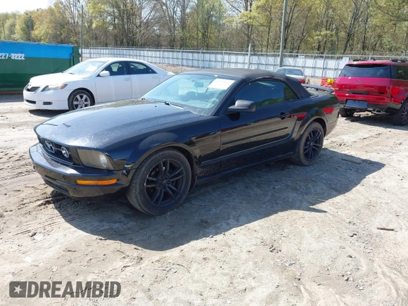 2007 Ford Mustang Deluxe with VIN 1ZVFT84N475262622, listed as a IAAI auction lot 41928843 with 162,026 mi miles and . Bid and sale history available at DreamBid. Image 2.