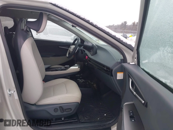 2022 Kia EV6 Wind z VIN KNDC3DLCXN5061934, wystawiony jako IAAI lot #41452465 z przebiegiem 74 923 mil mil oraz . Historia ofert i sprzedaży dostępna na DreamBid. Obrazek 5.