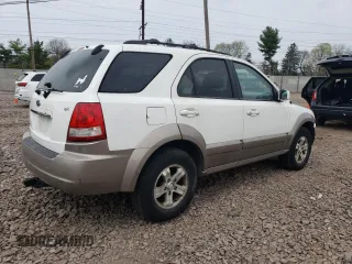 2006 Kia Sorento LX with VIN KNDJD733665597996, listed as a Copart auction lot 75821774 with 233,391 mi miles and Salvage title. Bid and sale history available at DreamBid. Image 3.