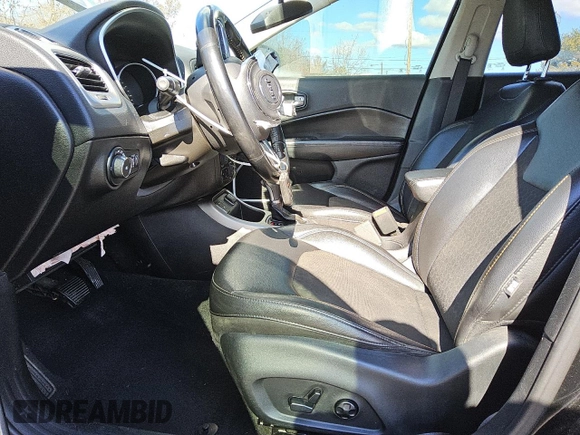 2020 Jeep Compass Latitude with VIN 3C4NJCBB9LT199009, listed as a Copart auction lot 43608995 with 77,107 mi miles and Clean Title. Bid and sale history available at carsss.com. Image 7.