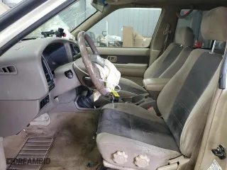 2001 Nissan Pathfinder LE with VIN JN8DR07Y31W508744, listed as a Copart auction lot 45919825 with 518,383 mi miles and Salvage Title. Bid and sale history available at carsss.com. Image 7.