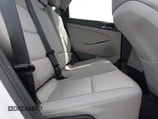 2017 Hyundai Tucson SE with VIN KM8J3CA44HU437644, listed as a IAAI auction lot 41825957 with 59,402 mi miles. Bid and sale history available at carsss.com. Image 8.