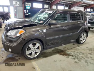 2010 Kia Soul + with VIN KNDJT2A21A7136945, listed as a Copart auction lot 53027095 with 142,281 mi miles and Clean Title. Bid and sale history available at carsss.com. Image 1.
