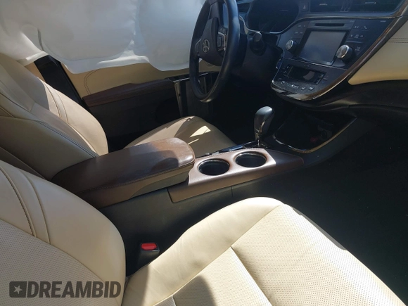 2016 Toyota Avalon Hybrid XLE Premium with VIN 4T1BD1EB5GU050453, listed as a IAAI auction lot 41993274 with 83,868 mi miles. Bid and sale history available at carsss.com. Image 5.