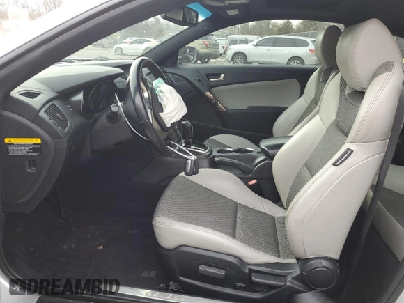 2014 Hyundai Genesis Coupe R-Spec z VIN KMHHT6KD1EU118938, wystawiony jako Copart lot #46115545 z przebiegiem 155 209 mil mil oraz Szkoda całkowita • Salvage title. Historia ofert i sprzedaży dostępna na DreamBid. Obrazek 7.