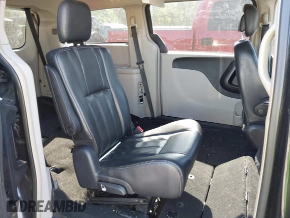 2014 Chrysler Town & Country Touring with VIN 2C4RC1BG2ER124461, listed as a IAAI auction lot 42181413 with 181,360 mi miles and . Bid and sale history available at DreamBid. Image 8.