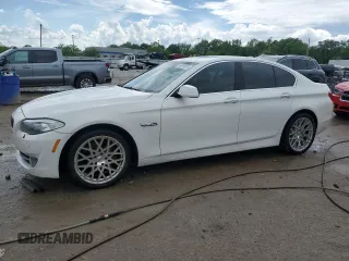 2012 BMW 5 Series 535i z VIN WBAFR7C54CC809551, wystawiony jako Copart lot #56910975 z przebiegiem 145 965 mil mil oraz Nie do naprawy • Non repairable. Historia ofert i sprzedaży dostępna na DreamBid. Obrazek 1.
