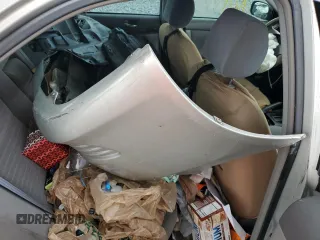 2005 Toyota Camry STD z VIN 4T1BE32K85U386267, wystawiony jako Copart lot #59219615 z przebiegiem 171 844 mil mil oraz Szkoda całkowita • Salvage title. Historia ofert i sprzedaży dostępna na DreamBid. Obrazek 12.
