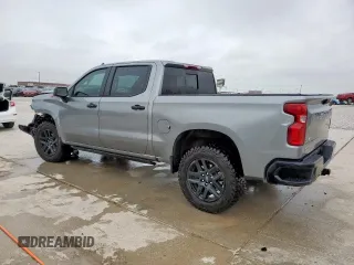 2023 Chevrolet Silverado 1500 LT Trail Boss with VIN 3GCUDFED9PG352939, listed as a Copart auction lot 54669695 with 40,635 mi miles and Non Repairable. Bid and sale history available at DreamBid. Image 2.
