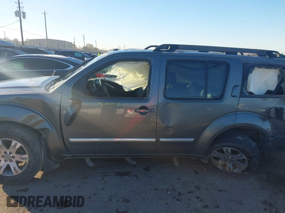 2008 Nissan Pathfinder S with VIN 5N1AR18U58C636801, listed as a IAAI auction lot 41390205 with 208,659 mi miles. Bid and sale history available at carsss.com. Image 14.