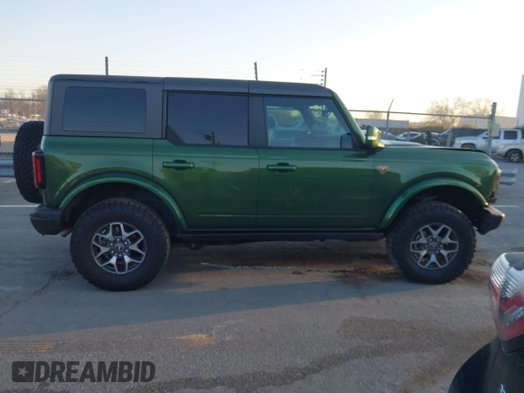 2023 Ford Bronco z VIN 1FMEE5DP2PLB43810, wystawiony jako IAAI lot #41656885 z przebiegiem 22 178 mil mil oraz . Historia ofert i sprzedaży dostępna na DreamBid. Obrazek 13.