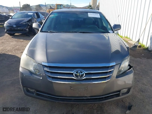 2005 Toyota Avalon XL with VIN 4T1BK36B35U045328, listed as a IAAI auction lot 41626494 with NaN miles. Bid and sale history available at carsss.com. Image 12.