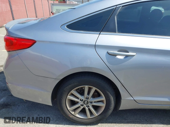 2015 Hyundai Sonata Eco z VIN 5NPE24AAXFH159358, wystawiony jako IAAI lot #42552938 z przebiegiem 152 207 mil mil oraz . Historia ofert i sprzedaży dostępna na DreamBid. Obrazek 13.