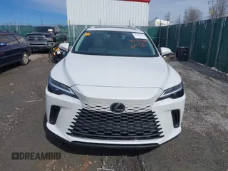2023 Lexus RX 350 с VIN 2T2BAMCAXPC035688, выставлен на аукционе IAAI как лот 41747819 с пробегом 4 010 миль миль и . История ставок и продаж доступна на DreamBid. Изображение 12.
