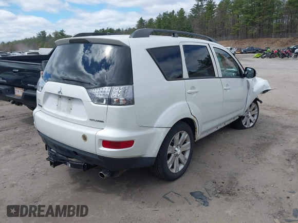2011 Mitsubishi Outlander SE z VIN JA4JT3AW4BU007359, wystawiony jako IAAI lot #42048256 z przebiegiem 166 805 mil mil oraz . Historia ofert i sprzedaży dostępna na DreamBid. Obrazek 4.