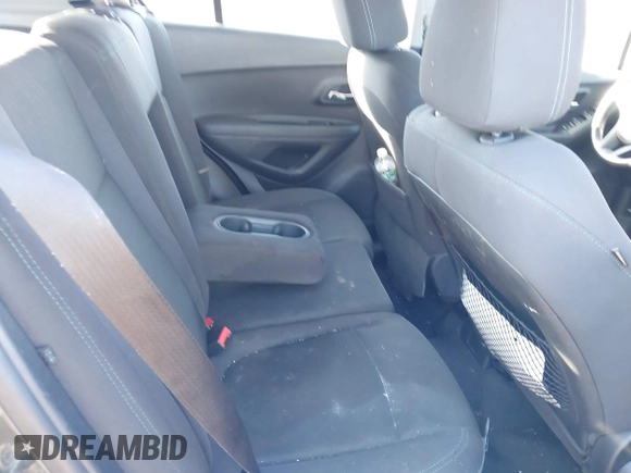 2016 Chevrolet Trax LS with VIN 3GNCJNSB5GL260761, listed as a IAAI auction lot 41280978 with 999,999 mi miles. Bid and sale history available at carsss.com. Image 8.