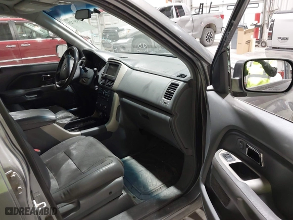2007 Honda Pilot EX-L with VIN 5FNYF18757B001469, listed as a IAAI auction lot 41948004 with 341,770 mi miles. Bid and sale history available at carsss.com. Image 5.