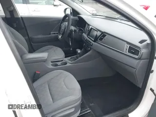 2017 Kia Niro FE with VIN KNDCB3LC5H5042757, listed as a IAAI auction lot 41410857 with 114,267 mi miles. Bid and sale history available at carsss.com. Image 5.