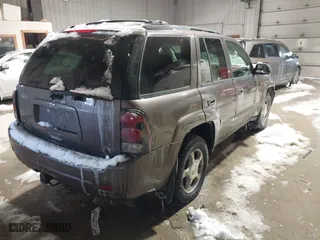2008 Chevrolet TrailBlazer Fleet w/2FL with VIN 1GNDT13S382189441, listed as a IAAI auction lot 41596883 with 163,745 mi miles. Bid and sale history available at carsss.com. Image 4.