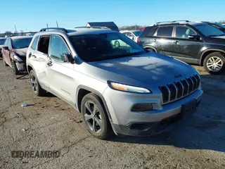 2017 Jeep Cherokee Altitude z VIN 1C4PJLAB3HW508050, wystawiony jako IAAI lot #41430524 z przebiegiem 120 819 mil mil oraz . Historia ofert i sprzedaży dostępna na DreamBid. Obrazek 1.
