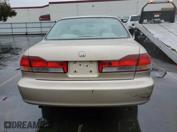 2002 Honda Accord LX z VIN 1HGCG16482A019354, wystawiony jako Copart lot #82333274 z przebiegiem 70 140 mil mil oraz Szkoda całkowita • Salvage title. Historia ofert i sprzedaży dostępna na DreamBid. Obrazek 6.