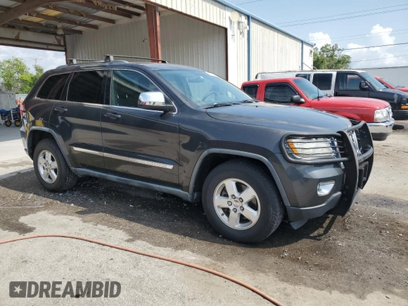 2011 Jeep Grand Cherokee Laredo z VIN 1J4RR4GG2BC518713, wystawiony jako Copart lot #55947995 z przebiegiem 119 783 mil mil oraz Szkoda całkowita • Salvage title. Historia ofert i sprzedaży dostępna na DreamBid. Obrazek 4.