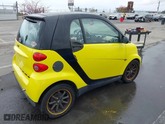 2008 Smart fortwo Pure with VIN WMEEJ31X68K189139, listed as a IAAI auction lot 42126253 with 54,767 mi miles and . Bid and sale history available at DreamBid. Image 4.