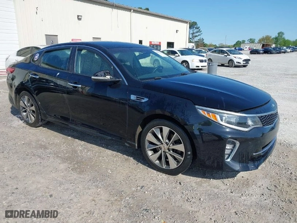 2018 Kia Optima S with VIN 5XXGT4L32JG253680, listed as a IAAI auction lot 41982361 with 204,237 mi miles. Bid and sale history available at carsss.com. Image 1.
