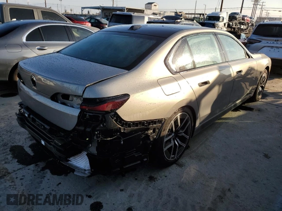 2024 BMW 7 Series 740i с VIN WBA23EH07RCP58749, выставлен на аукционе Copart как лот 42834555 с пробегом 9 227 миль миль и Чистый • Clean title. История ставок и продаж доступна на DreamBid. Изображение 3.