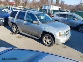 2008 Chevrolet TrailBlazer LT w/1LT with VIN 1GNDS13S782243312, listed as a IAAI auction lot 41426361 with 205,423 mi miles. Bid and sale history available at carsss.com. Image 1.
