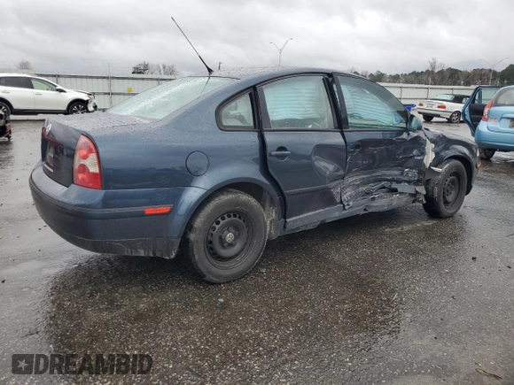 2004 Volkswagen Passat GL with VIN WVWMD63B74P192522, listed as a Copart auction lot 84493224 with 137,689 mi miles and Salvage title. Bid and sale history available at DreamBid. Image 3.