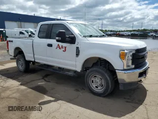 2017 Ford F-250 XLT with VIN 1FT7X2B66HEF21018, listed as a Copart auction lot 57916705 with 99,491 mi miles and Clean title. Bid and sale history available at DreamBid. Image 4.