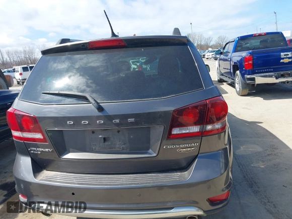 2015 Dodge Journey Crossroad with VIN 3C4PDDGG1FT675803, listed as a IAAI auction lot 41864112 with 97,842 mi miles. Bid and sale history available at carsss.com. Image 16.