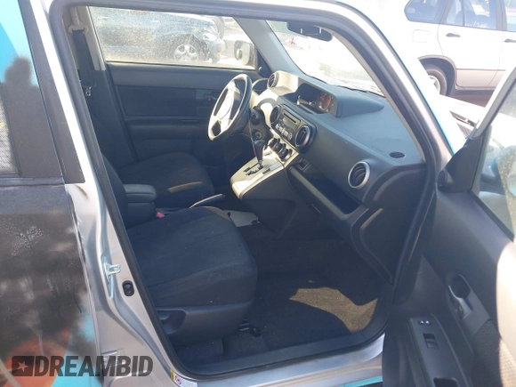 2008 Scion xB with VIN JTLKE50E381009787, listed as a IAAI auction lot 42140006 with 133,106 mi miles. Bid and sale history available at carsss.com. Image 5.