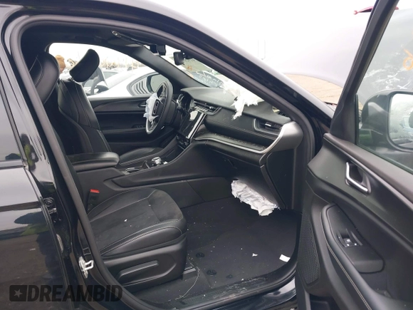2024 Jeep Grand Cherokee Altitude z VIN 1C4RJHAG7RC679243, wystawiony jako IAAI lot #41920086 z przebiegiem Nie podano mil oraz . Historia ofert i sprzedaży dostępna na DreamBid. Obrazek 5.