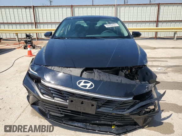 2024 Hyundai Elantra SE with VIN KMHLL4DGXRU743141, listed as a Copart auction lot 68490424 with 3,517 mi miles and Clean Title. Bid and sale history available at DreamBid. Image 5.