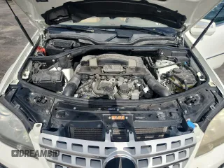 2009 Mercedes-Benz M 350 z VIN 4JGBB56E29A508847, wystawiony jako Copart lot #58296925 z przebiegiem 160 166 mil mil oraz Szkoda całkowita • Salvage title. Historia ofert i sprzedaży dostępna na DreamBid. Obrazek 11.