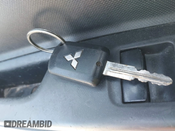 2021 Mitsubishi Mirage ES z VIN ML32AUHJ2MH004720, wystawiony jako IAAI lot #42501997 z przebiegiem 110 861 mil mil oraz . Historia ofert i sprzedaży dostępna na DreamBid. Obrazek 11.