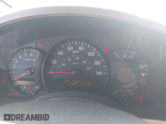 2005 Nissan Titan SE z VIN 1N6AA06A65N514475, wystawiony jako IAAI lot #42646219 z przebiegiem 142 736 mil mil oraz . Historia ofert i sprzedaży dostępna na DreamBid. Obrazek 7.