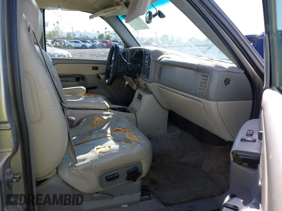 2002 GMC Yukon XL SLT with VIN 1GKFK16Z72J253852, listed as a IAAI auction lot 41606033 with 121,365 mi miles. Bid and sale history available at carsss.com. Image 5.