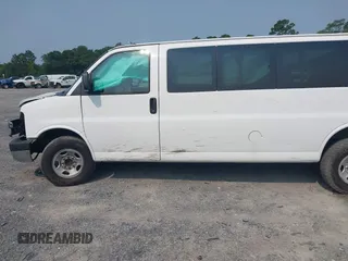 2016 Chevrolet Express Passenger LT with VIN 1GAZGPFG8G1172208, listed as a IAAI auction lot 42405250 with 326,456 mi miles and . Bid and sale history available at DreamBid. Image 14.