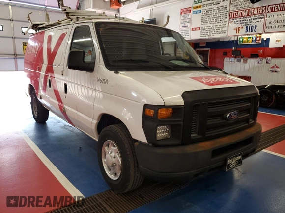 2009 Ford Econoline Cargo z VIN 1FTNE24L79DA83987, wystawiony jako IAAI lot #42484076 z przebiegiem 137 361 mil mil oraz . Historia ofert i sprzedaży dostępna na DreamBid. Obrazek 1.